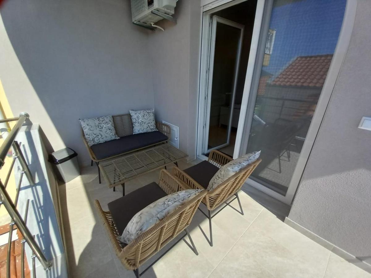 Elenis House Apartment Néa Péramos Екстериор снимка