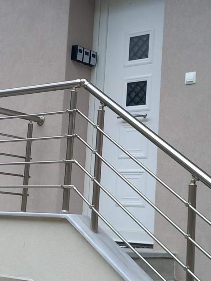 Elenis House Apartment Néa Péramos Екстериор снимка
