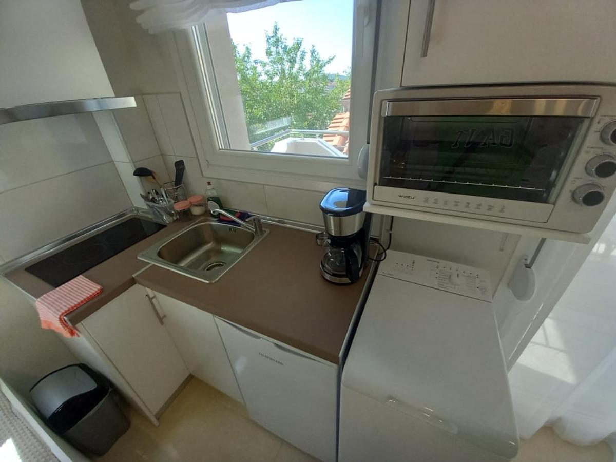 Elenis House Apartment Néa Péramos Екстериор снимка